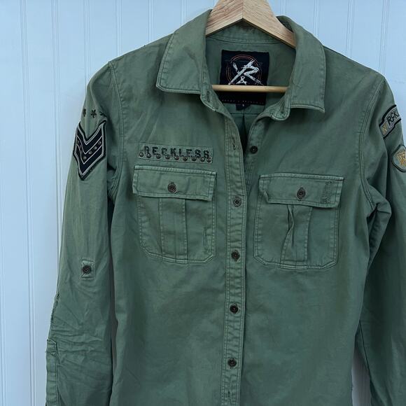 Young & Reckless Women's Reckless Camo Army Green Long Sleeve Button Up Shirt - Picture 1 of 12